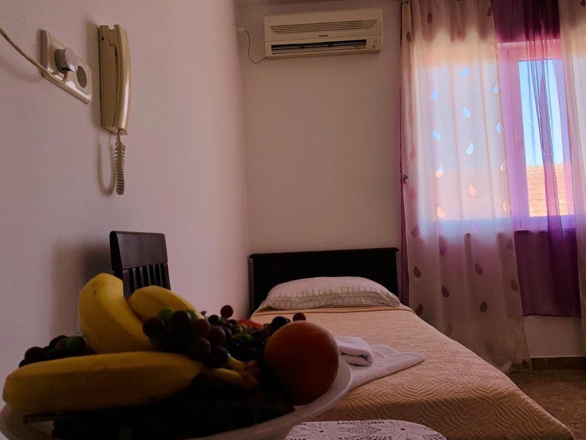 Apartmani Mina Herceg Novi Exteriör bild