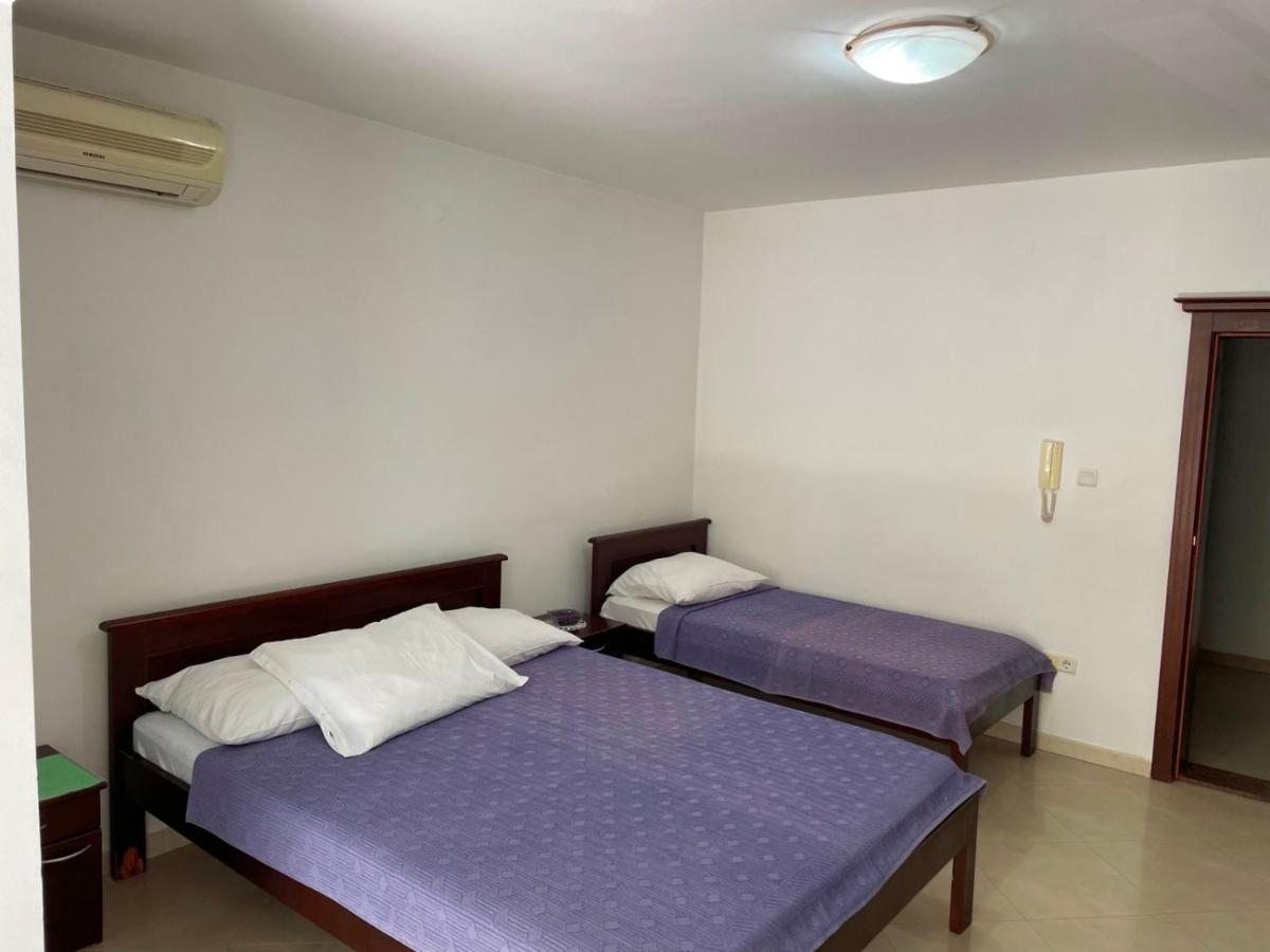 Apartmani Mina Herceg Novi Exteriör bild